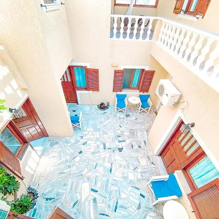 Dima Hotel apartamentowy Perissa (Santorini)
