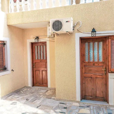 Dima 2* Perissa (Santorini)