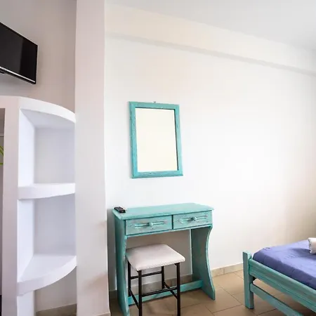 Hotel apartamentowy Dima Perissa (Santorini)
